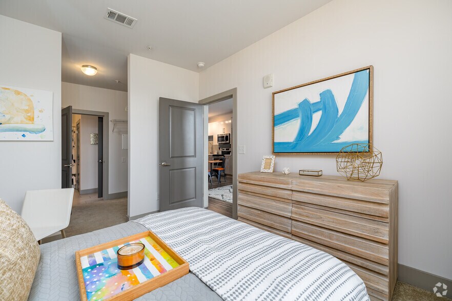 More Photos Of 930 Howell Mill Rd NW, Atlanta Apartments For Lease