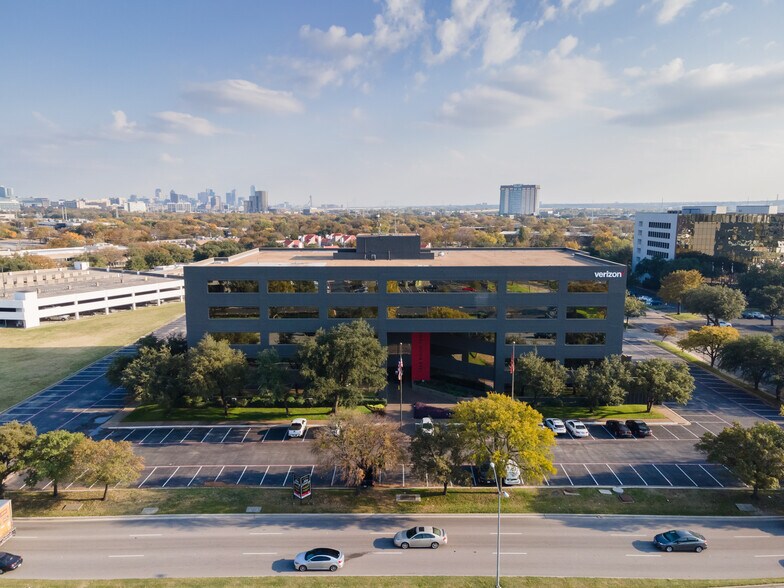 More Photos Of 1300 W Mockingbird Ln, Dallas Office For Lease