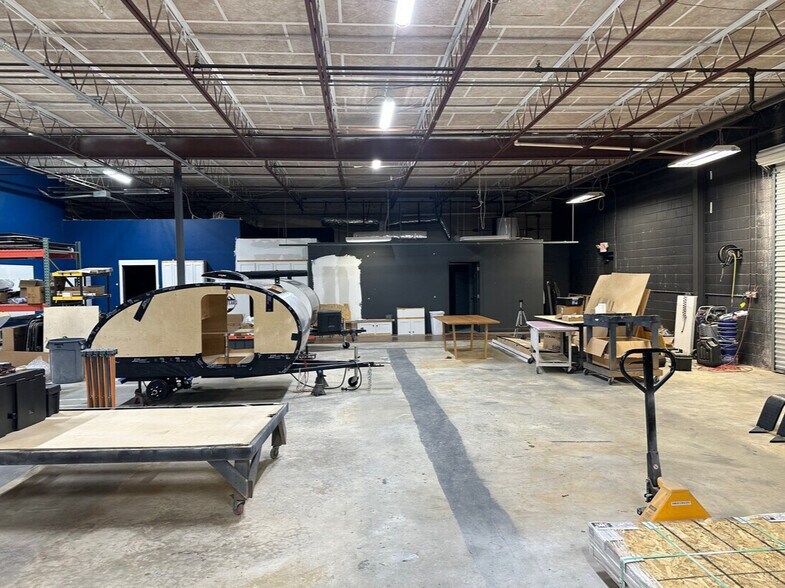 More Photos Of 1908 Richland Ave E, Aiken Industrial For Sale