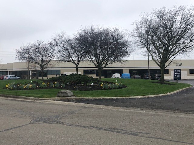 More Photos Of 651 Lakeview Plaza Blvd, Worthington Unknown For Lease
