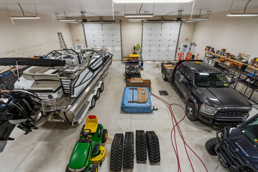 More Photos Of , Big Sky Warehouse For Lease