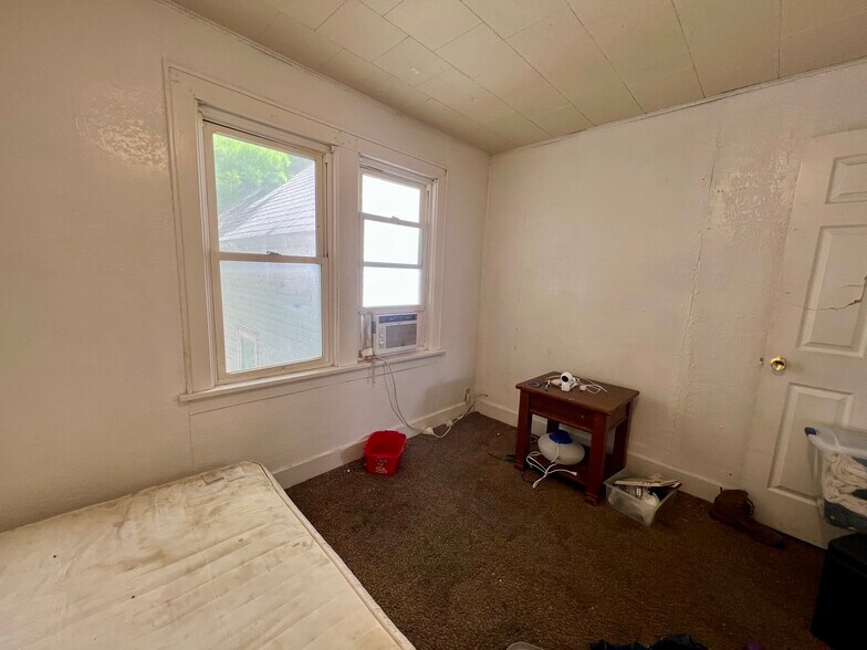 More Photos Of 2502 Pine Ave, Mattoon Apartments For Sale