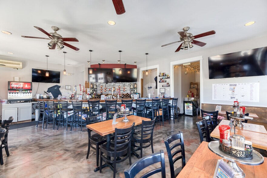 More Photos Of 100 Colingwood Ln, Kill Devil Hills Restaurant For Sale