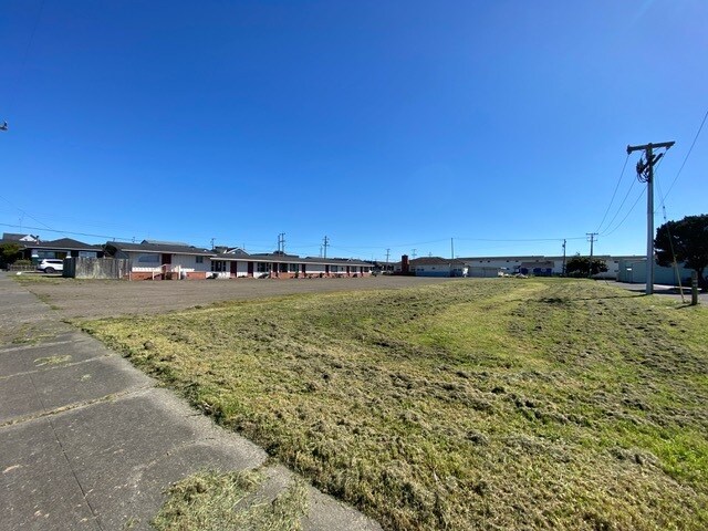 More Photos Of 327 S Franklin St, Fort Bragg Specialty For Sale