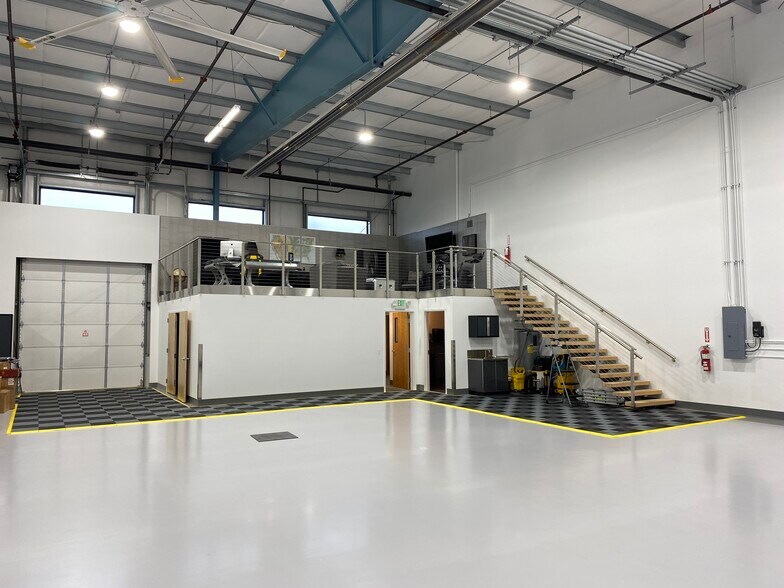 Primary Photo Of 9730 29th Ave W, Everett Airplane Hangar For Sale
