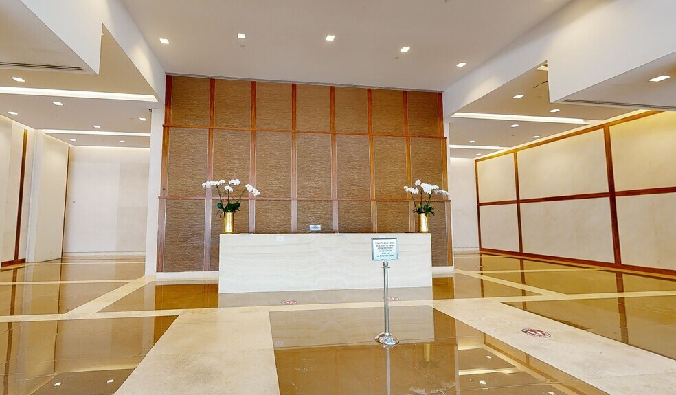 More Photos Of 150 E 52nd St, New York Office For Lease