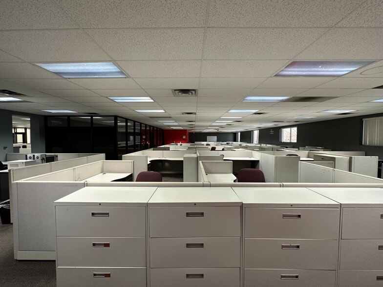 More Photos Of 11355 Stephens Rd, Warren Office For Lease