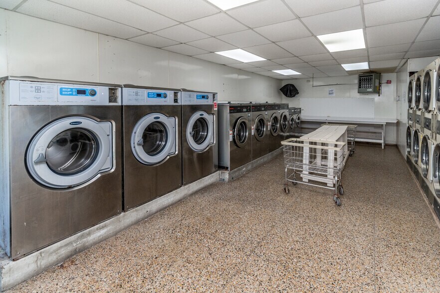 More Photos Of 99 S Main St, Lambertville Storefront For Sale