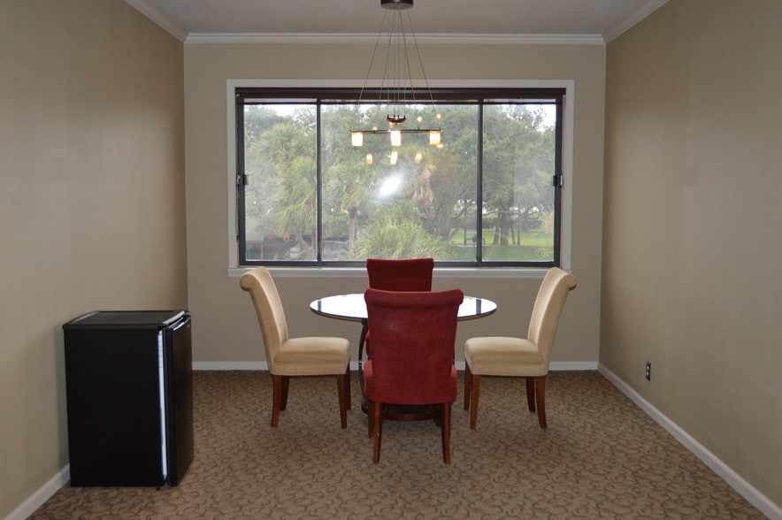 More Photos Of 2210 S Front St, Melbourne Office For Lease