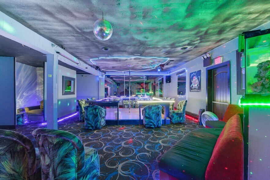 More Photos Of 205 Snyders Corner Rd, Wynantskill Lodge Meeting Hall For Sale