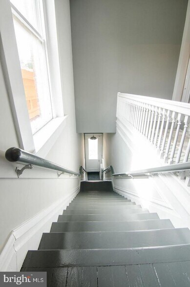 More Photos Of 201 E German St, Shepherdstown Storefront For Sale