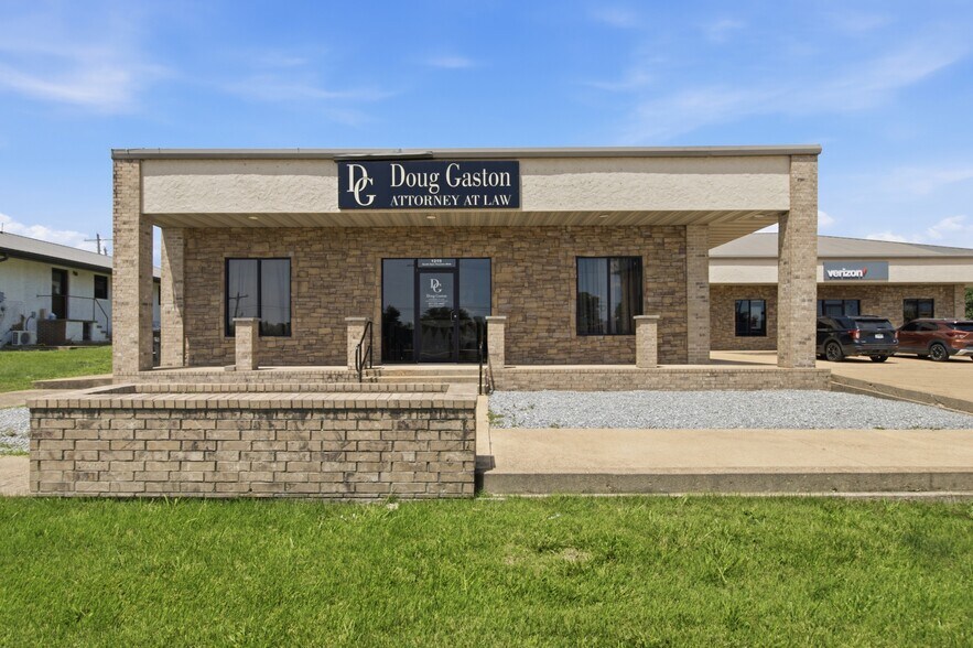 More Photos Of 1213 Highway 63, Houston General Retail For Sale