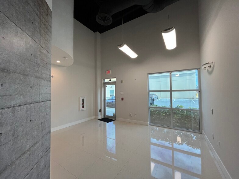 More Photos Of 10388 State Road 84, Davie Warehouse For Lease