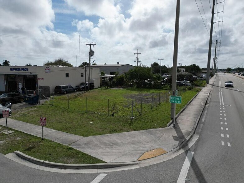 More Photos Of 2301 State 7 rd, West Park Land For Sale