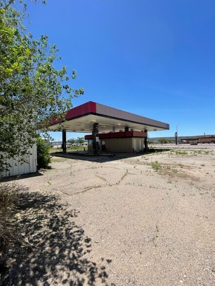 More Photos Of 610 W Highway 66, Milan Service Station For Lease