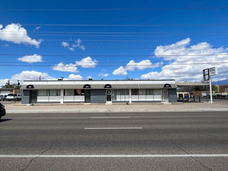 More Photos Of 4201-4207 Lomas Blvd NE, Albuquerque Freestanding For Sale