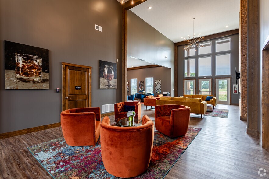 More Photos Of 1812 Bourbon St, Ashville Apartments For Sale