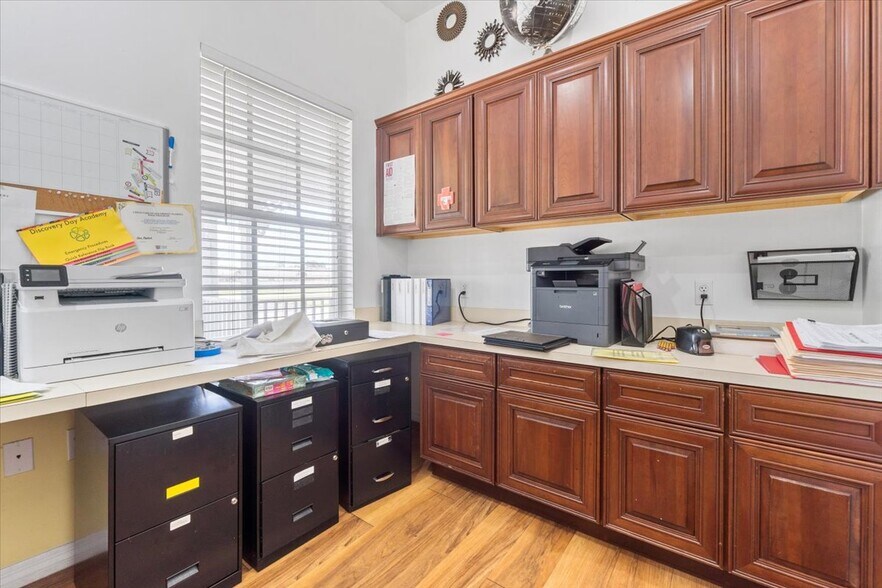 More Photos Of 180 Basilan Cres, Clewiston Daycare Center For Sale