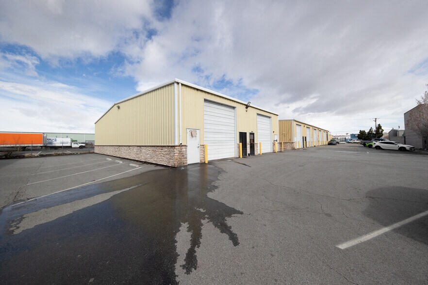 More Photos Of 1565 Glendale Ave, Sparks Unknown For Lease