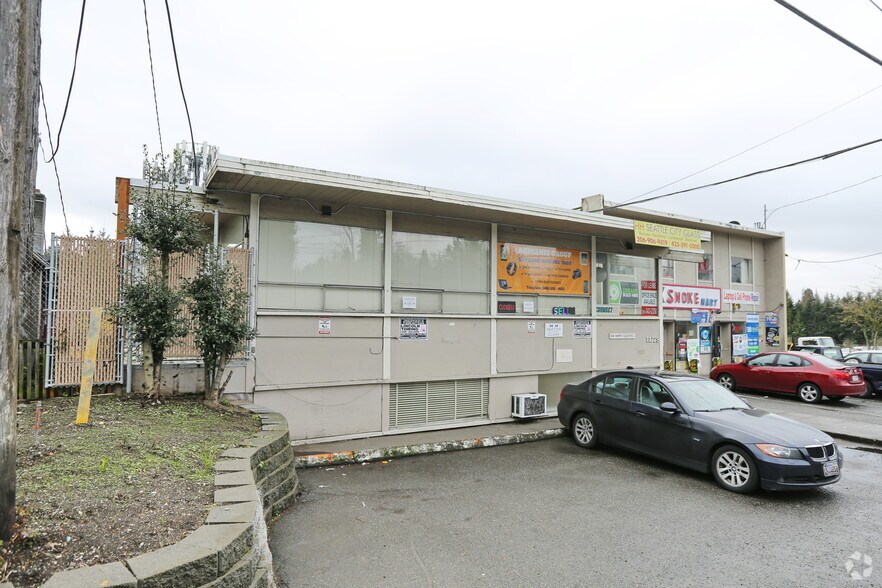 More Photos Of 11728 Aurora Ave N, Seattle Office For Lease