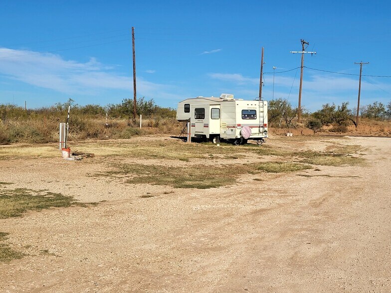 More Photos Of 1509 W 8th St, Post Land For Sale