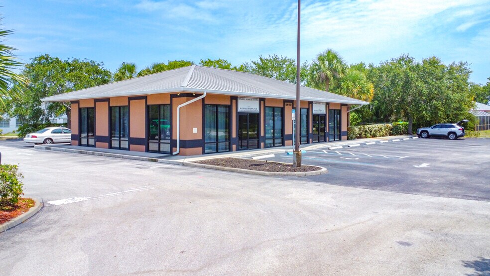 More Photos Of 8400 Astronaut Blvd, Cape Canaveral Medical For Lease