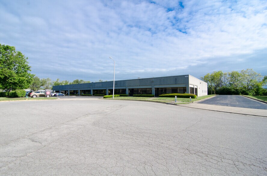 More Photos Of 1051 Newtown Pike, Lexington Unknown For Lease