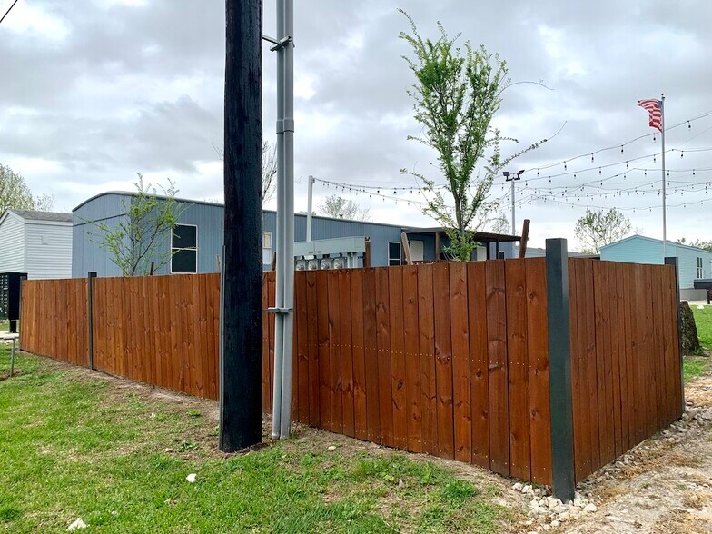 More Photos Of 3621 County Road 161, Alvin Multifamily For Sale