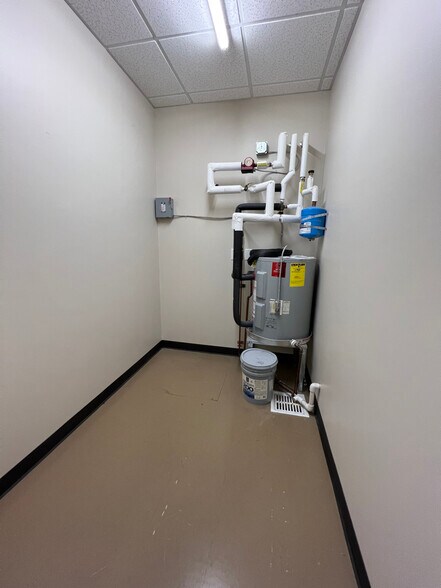 More Photos Of 12319 N Mopac Expy, Austin Medical For Sale