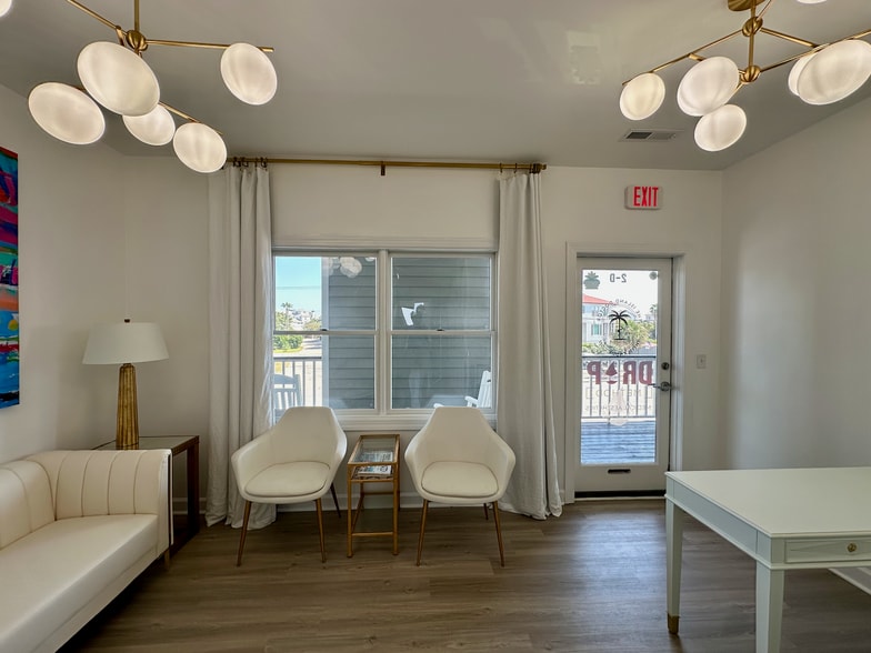 More Photos Of 103 Palm Blvd, Isle Of Palms Office For Sale