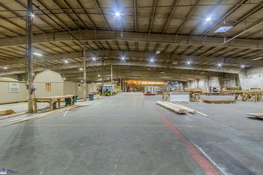 More Photos Of 7845 Carneal Rd, West Paducah Warehouse For Lease