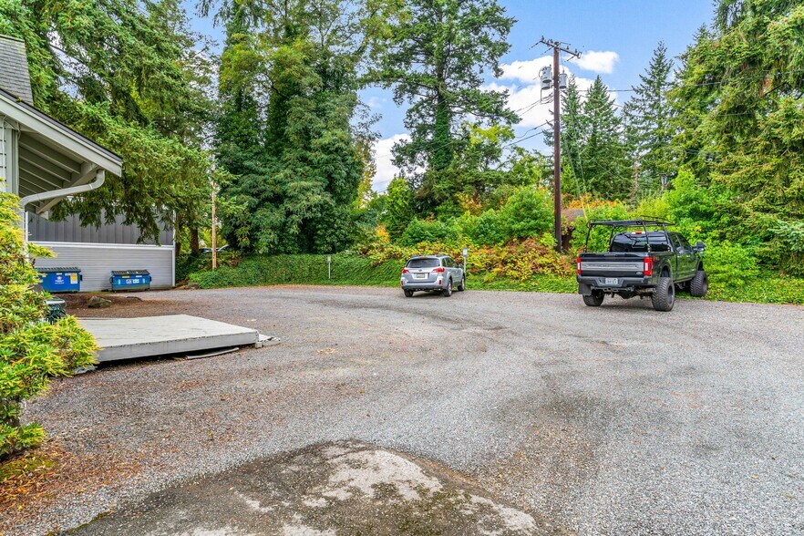 More Photos Of 712 Avenue D, Snohomish Storefront Retail Office For Sale