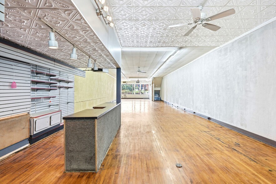 More Photos Of 106 N Orange St, Albion Storefront For Sale