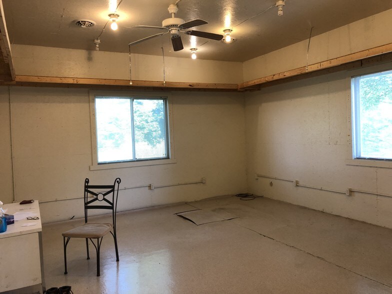 5704 Roxbury Rd, Shippensburg, PA 17257 Industrial For Lease