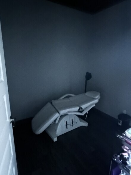 More Photos Of 410 N Ed Carey Dr, Harlingen Storefront For Lease