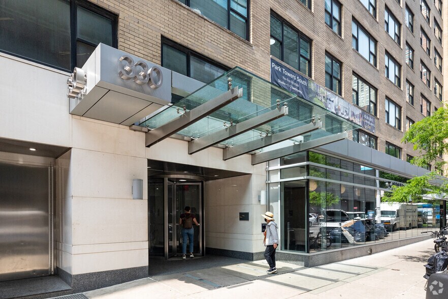 More Photos Of 330 W 58th St, New York Medical For Lease