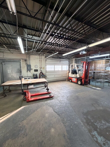 More Photos Of 4750 Clifton Rd, Temple Hills Warehouse For Sale