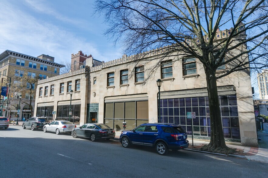 More Photos Of 424 E Grace St, Richmond Bank For Lease