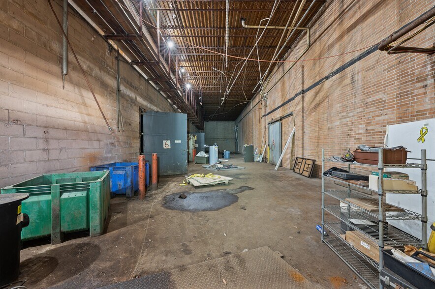 More Photos Of 500 Washington St, Coloma Manufacturing For Lease