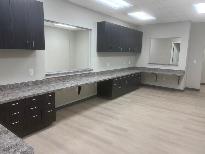 More Photos Of 2572-2578 N Commerce Pky, North Port Medical For Lease