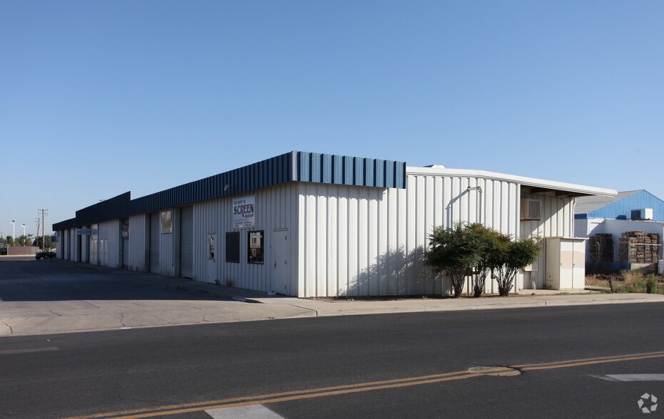 Primary Photo Of 281 W Merced St, Dinuba Freestanding For Sale