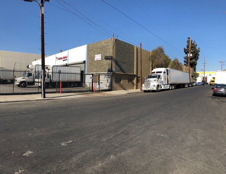 More Photos Of 1825 Sacramento St, Los Angeles Warehouse For Lease