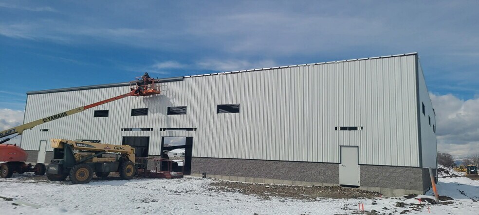 More Photos Of 9471 N 5400 W, Elwood Warehouse For Lease