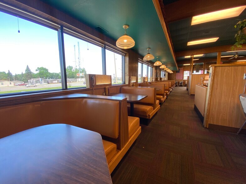 More Photos Of 1825 N 13th St, Bismarck Restaurant For Sale