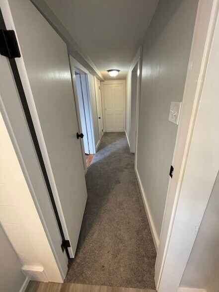 More Photos Of 3 Portsmouth Ave, Exeter General Retail For Lease