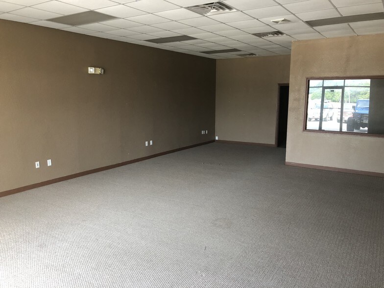 More Photos Of 2202 US Highway 380, Bridgeport Unknown For Lease
