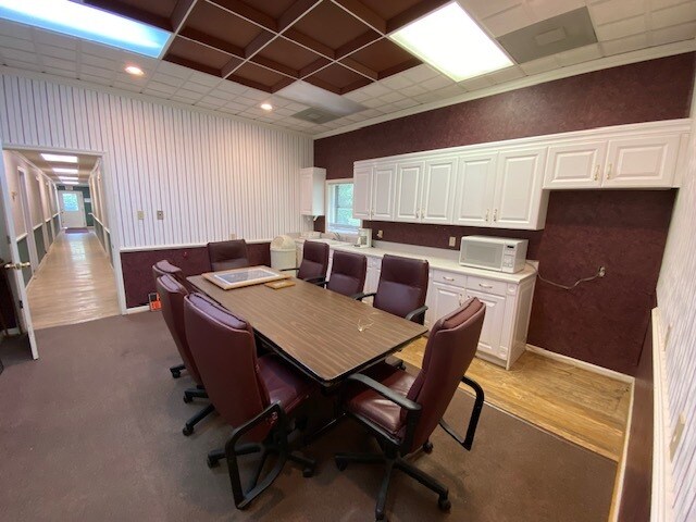 More Photos Of 1168 Bauskett St, Edgefield Warehouse For Sale