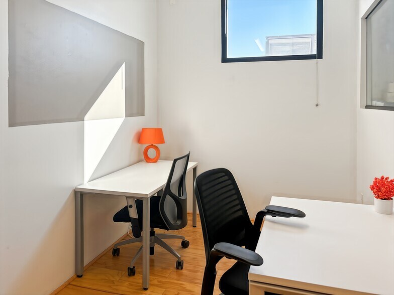 More Photos Of 240-244 Elm St, Somerville Coworking Space