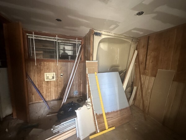 More Photos Of 304 Main St, Red Boiling Springs Industrial For Sale