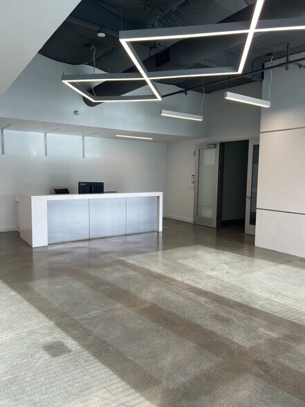 More Photos Of 18635 Sutter Blvd, Morgan Hill Research And Development For Lease